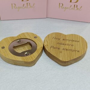 Abridor de Bambú en Forma de Corazón Personalizado - Mín. 20 uds