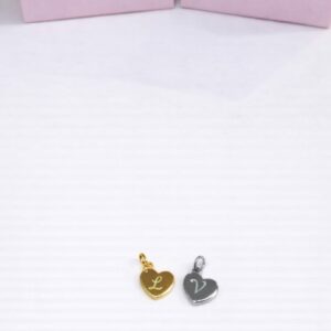 Charm corazoncitos en plata rodiada y plata bañada en oro grabable con inicial